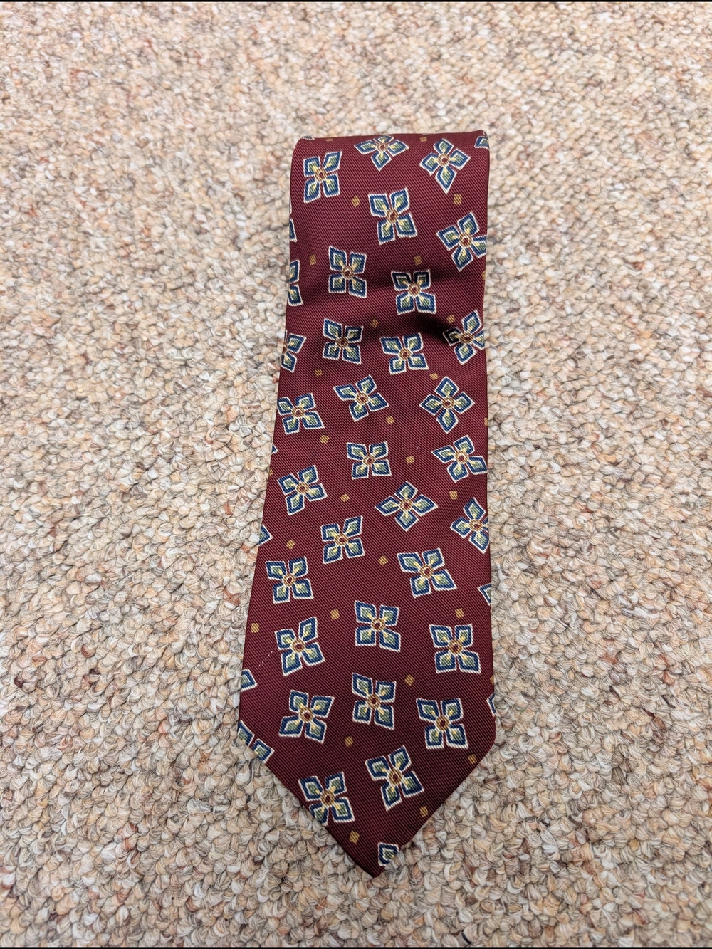 Vintage Abercrombie & Fitch Burgundy Geometric Silk Tie 3.5"